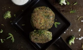Vegetariški kotletai iš brokolių ir špinatų